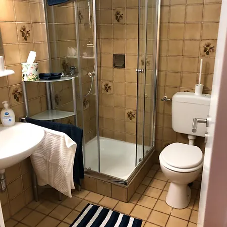 Apartment Eg Links 108a 1 *